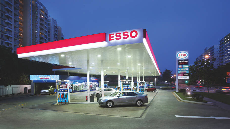 Depuis juin 2015 lensemble des stations-service  la marque Esso et Esso Express en France est exploit par des revendeurs, selon les standards dexigence Esso qui permettent de vous servir au mieux.